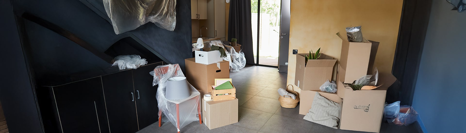 Efficient Storage Units for Small Apartments: Keep Your Space Organized
